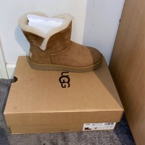 Women’s Chestnut ugg boots